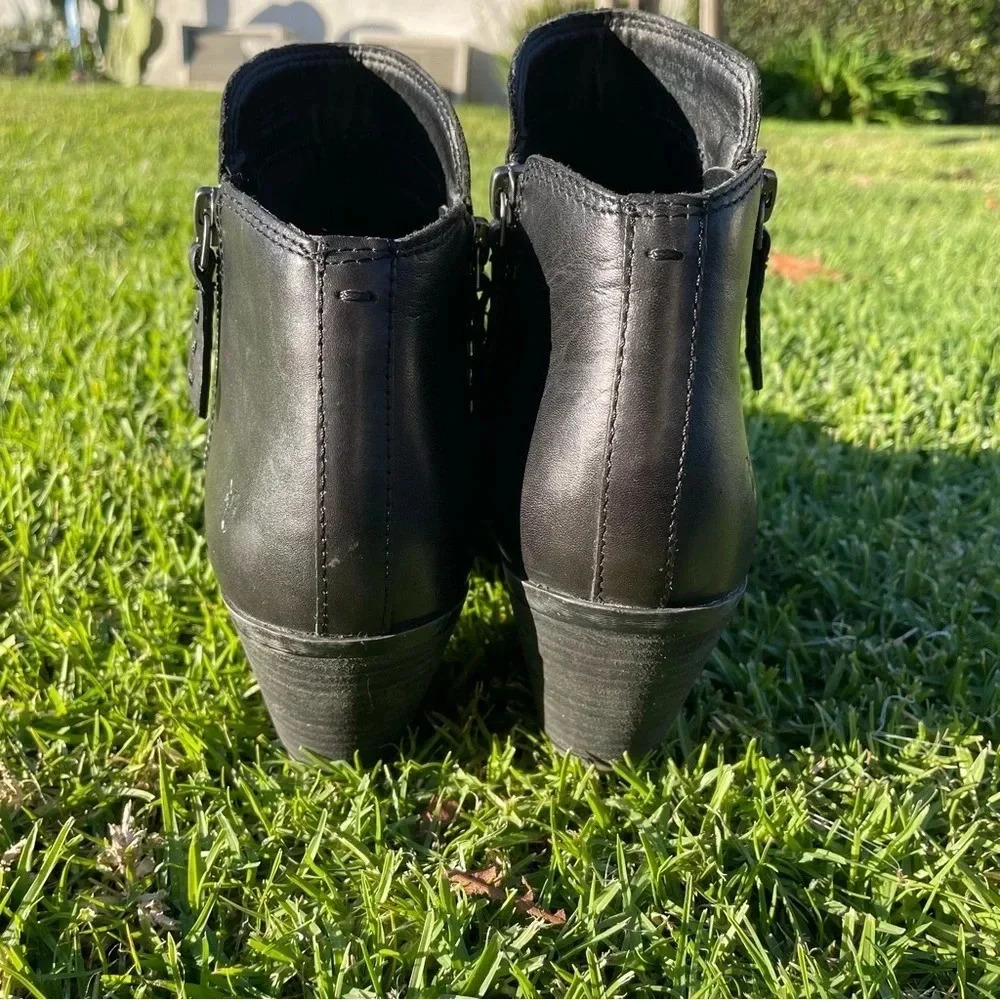EUC FRYE Judith Double Zip Stacked Heel Pointed Toe Ankle Boots in Black Size 9M - Picture 15 of 17
